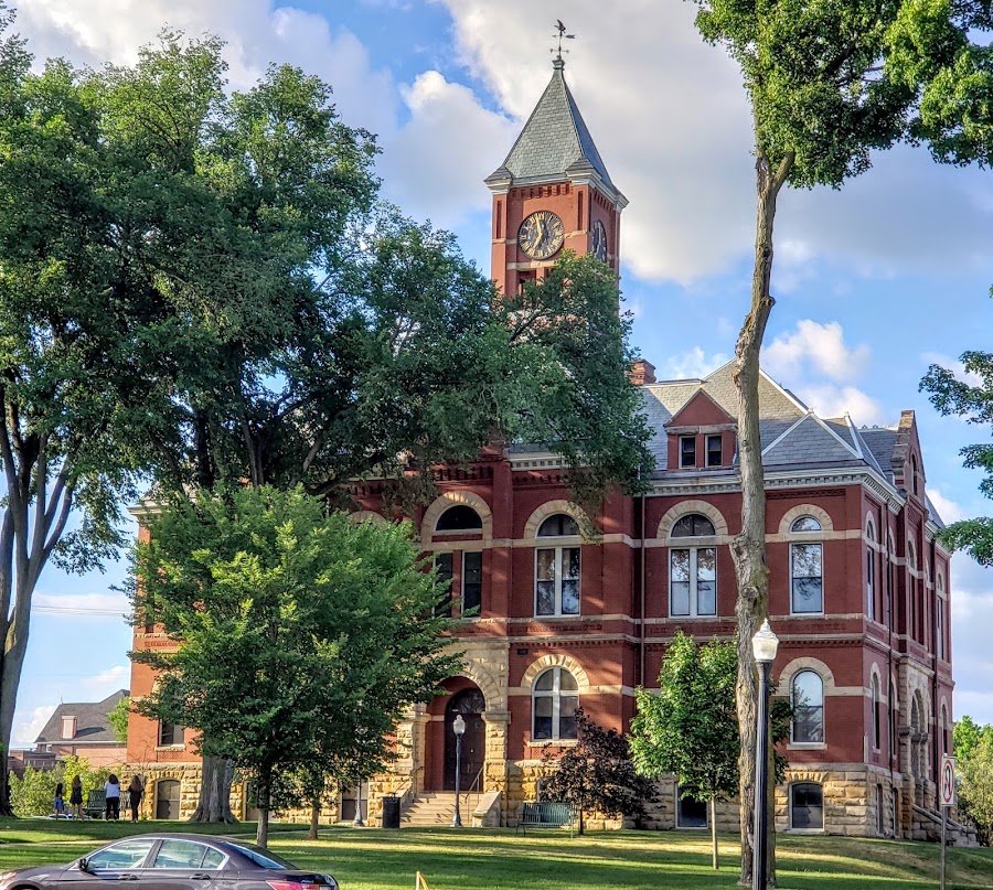 Livingston County Courthouse (Historic)
