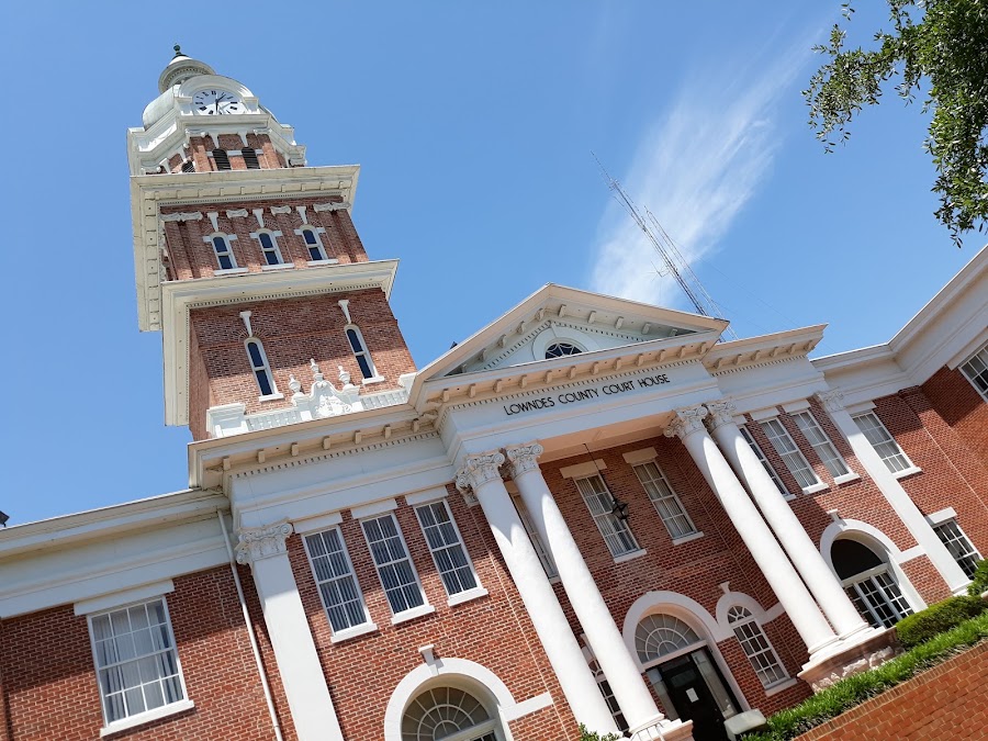 Lowndes County Court House